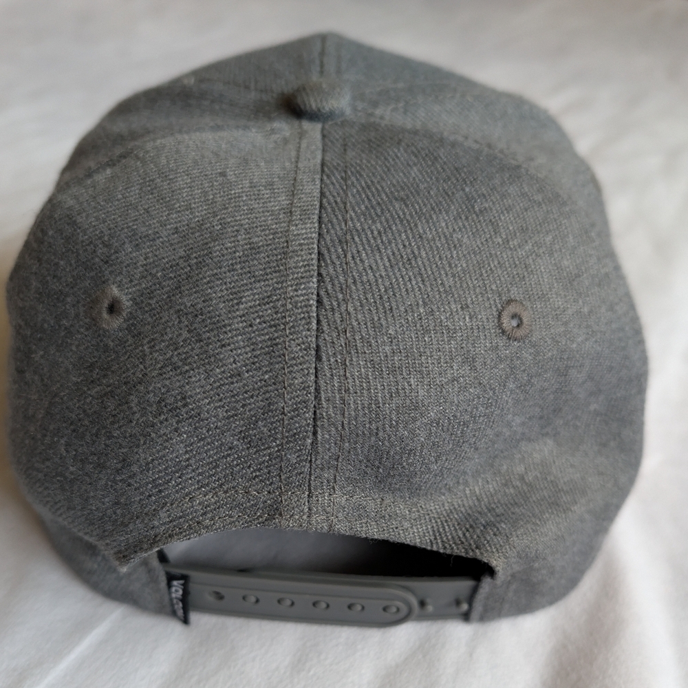 Volcom Emboss Stone Flex Fit Cap OS - Picture 3 of 12